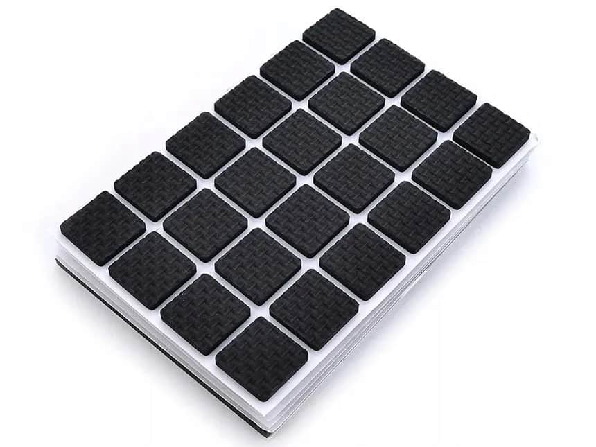 Podkładki gumowe pod meble: Ochrona podłogi czy pułapka?