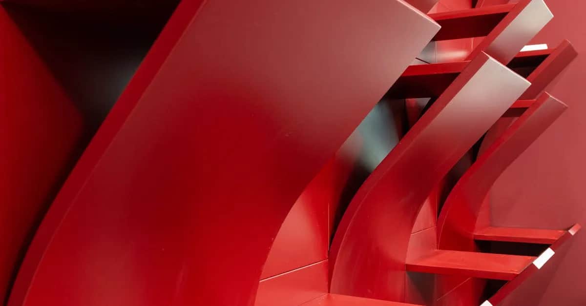 System półek ściennych: Koniec z bałaganem w 3 krokach