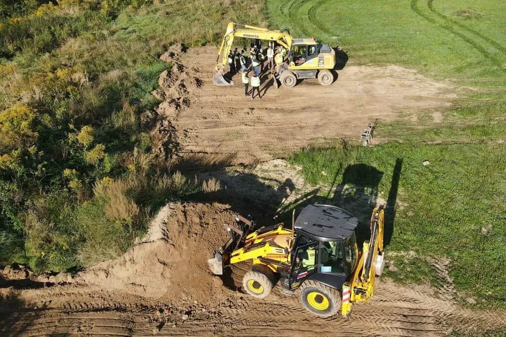 Czy kurs na koparkę jest trudny? Poznaj fakty i wymagania