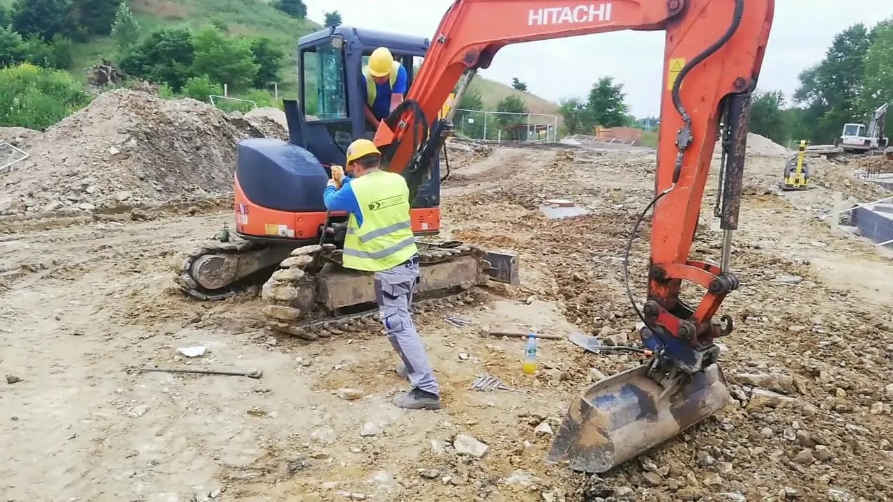 Jak założyć gąsienice w koparce: 8 kroków do bezpiecznego montażu